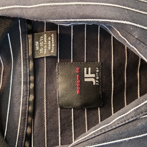 Black pinstriped dress shirt - Picture 3 of 4